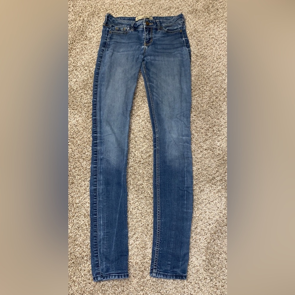 GUESS jeans